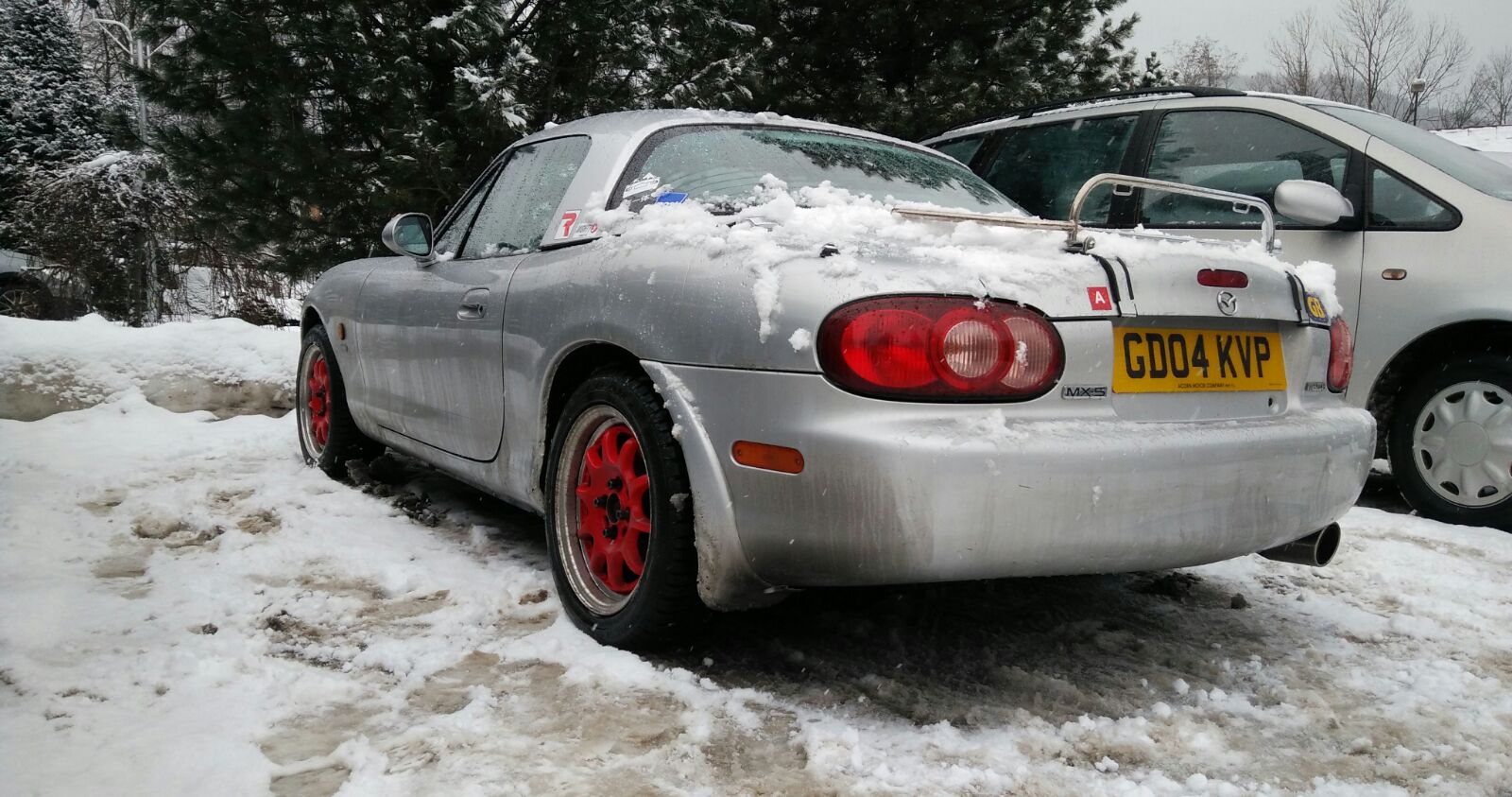snowy_car_bum.jpg